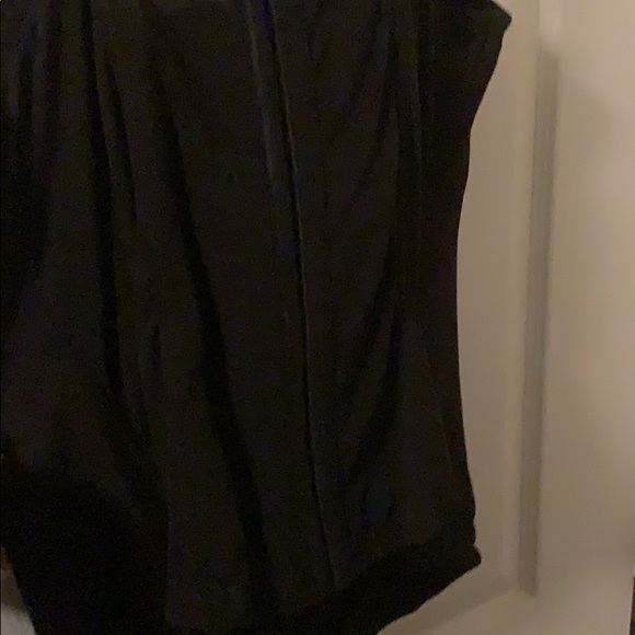 Top - Picture 2 of 3